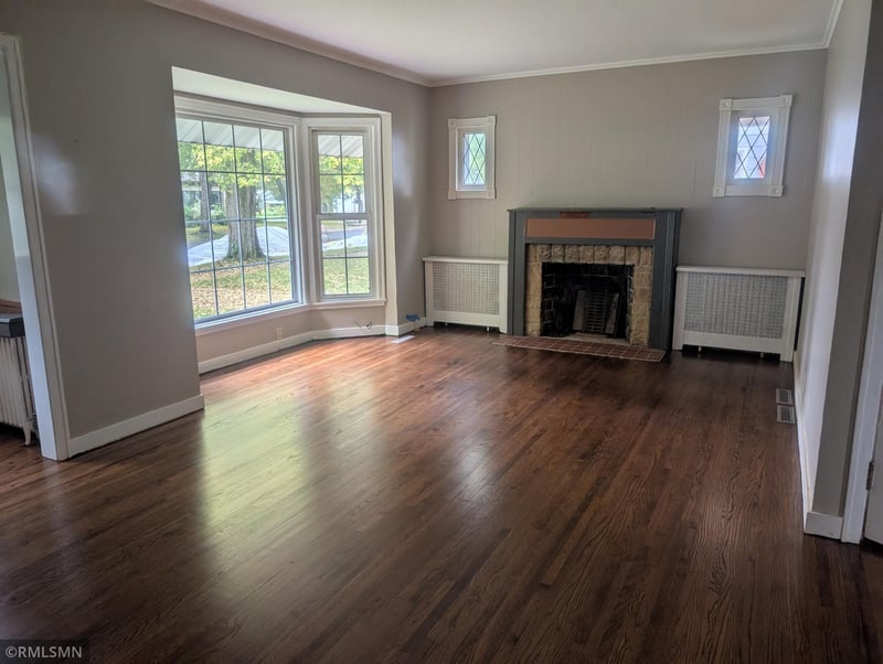 455 2nd St, Gaylord, MN 55334