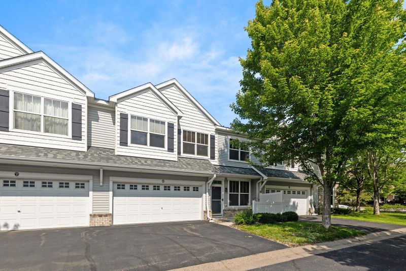 1608 Legacy Pw E #6, Maplewood, MN 55109