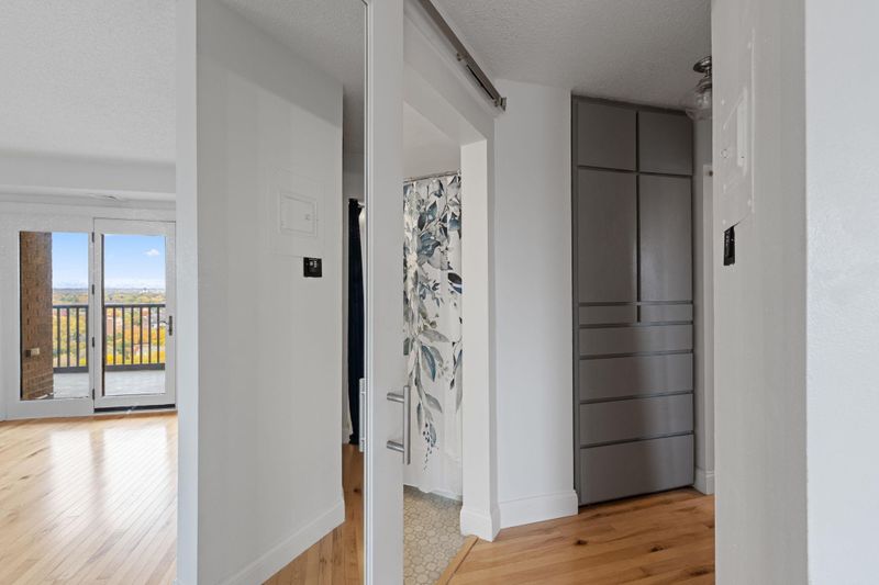 20 2nd St NE #P1802, Minneapolis, MN 55413