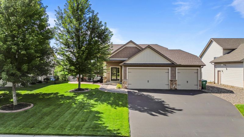 11437 73rd St NE, Albertville, MN 55301