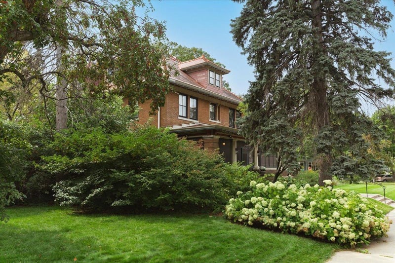 94 Crocus Pl, Saint Paul, MN 55102