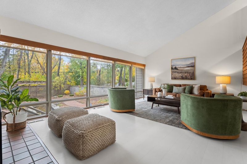 4622 France Ave S, Edina, MN 55410
