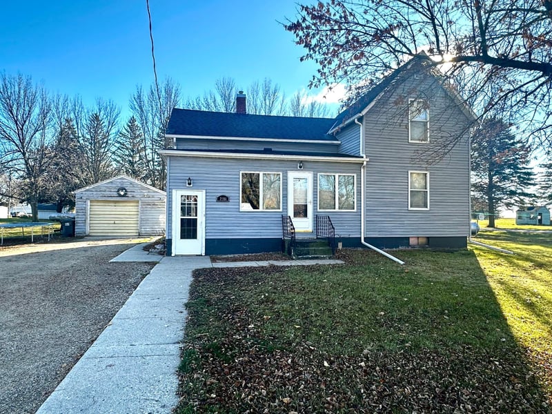 2716 Canterbury Dr, Bigelow, MN 56117