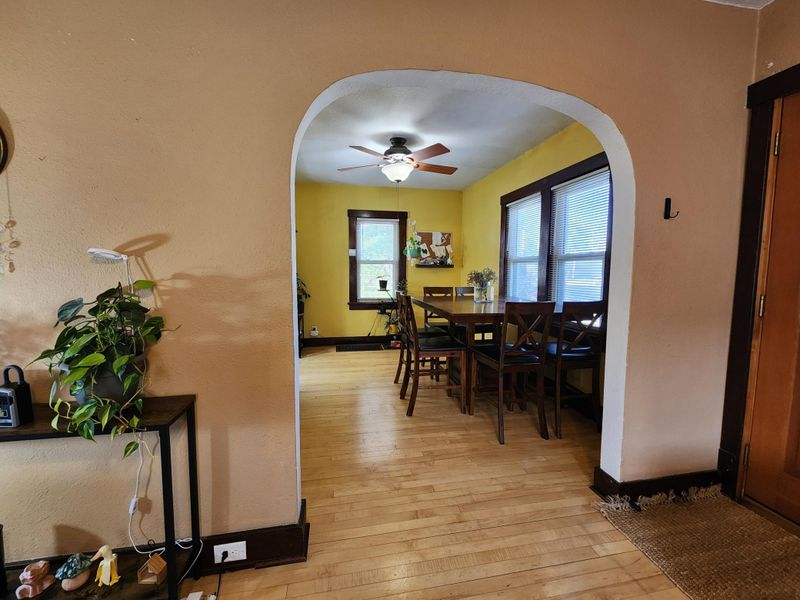 2842 4th St, Eau Claire, WI 54703