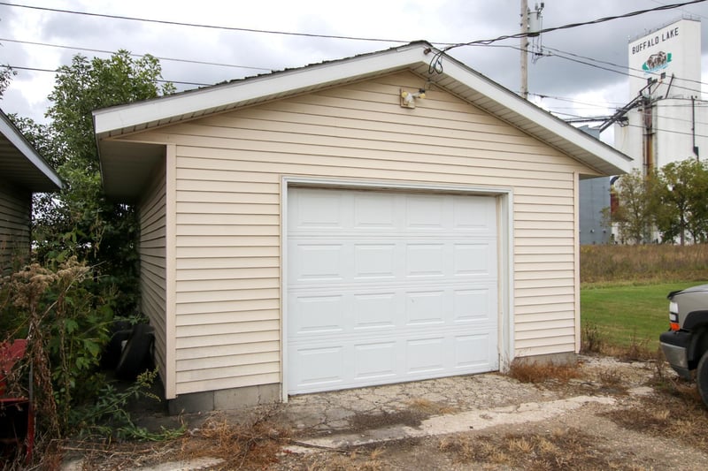 413 Borden Ave W, Buffalo Lake, MN 55314