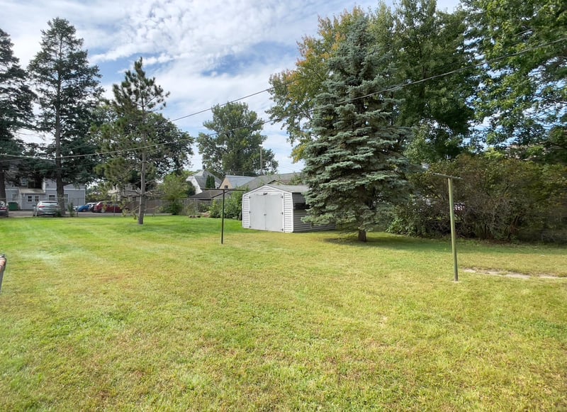 1616 Hewitt Ave, Saint Paul, MN 55104