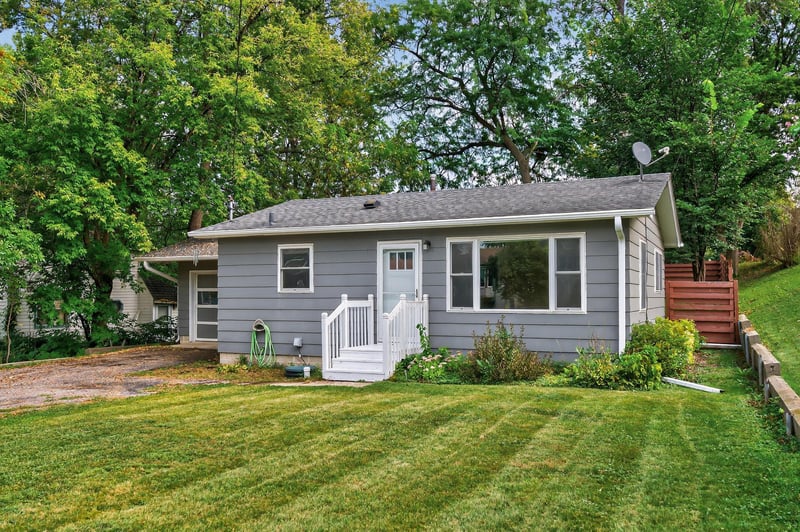 712 6th Ave, Howard Lake, MN 55349