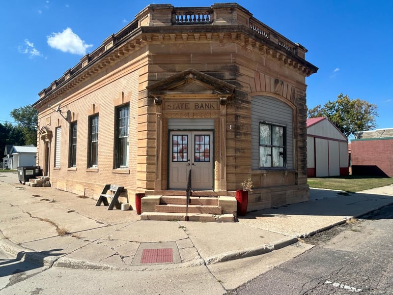 194 Main St, Round Lake, MN 56167