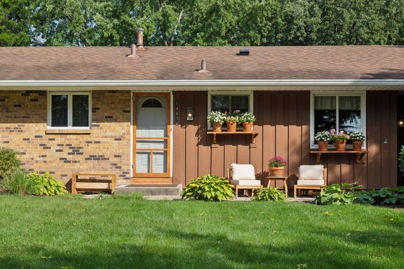 14678 Dunbar Ct, Apple Valley, MN 55124