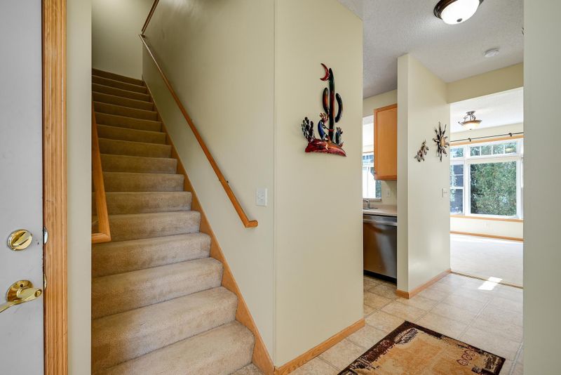 2132 Village Trl, Mound, MN 55364
