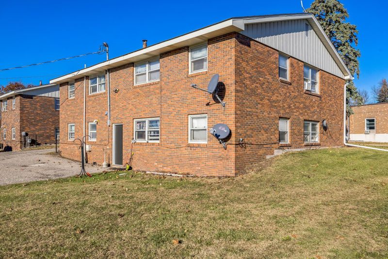 190 Cleveland Ave, Green Isle, MN 55338