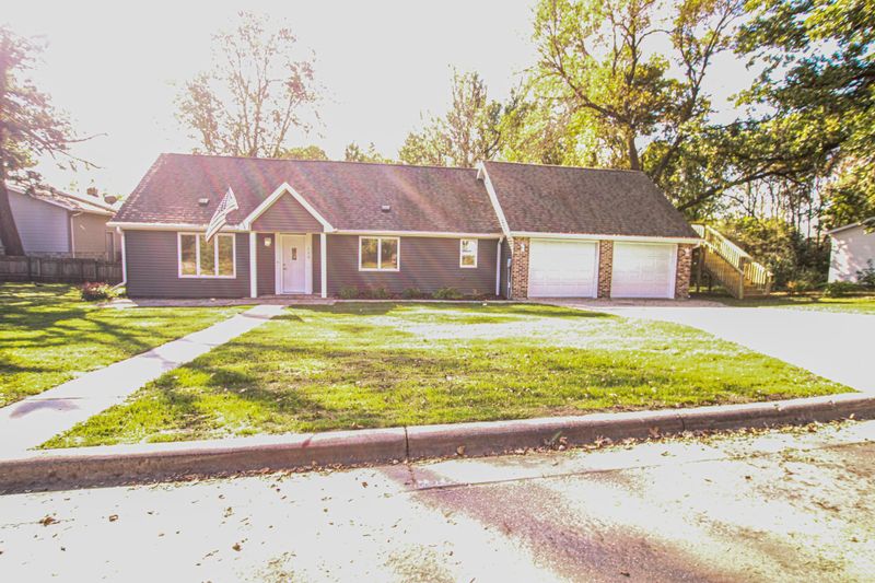 708 Osage St, Osakis, MN 56360