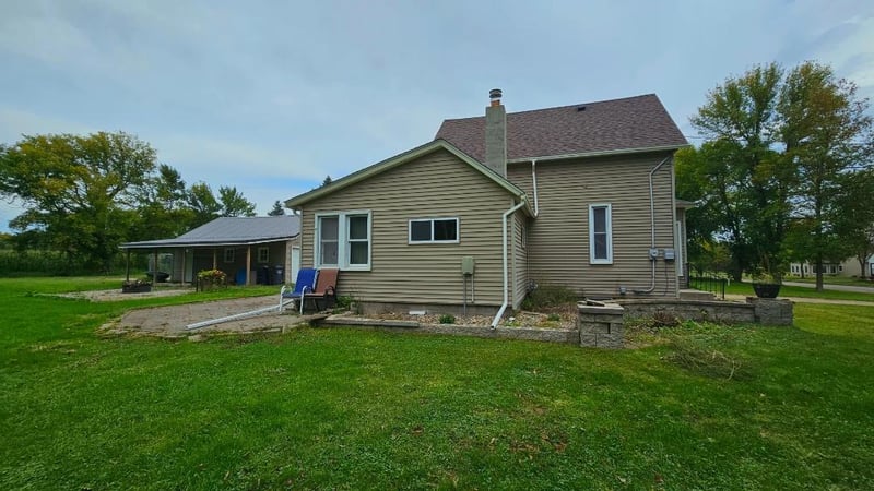 381 8th St, Hancock, MN 56244