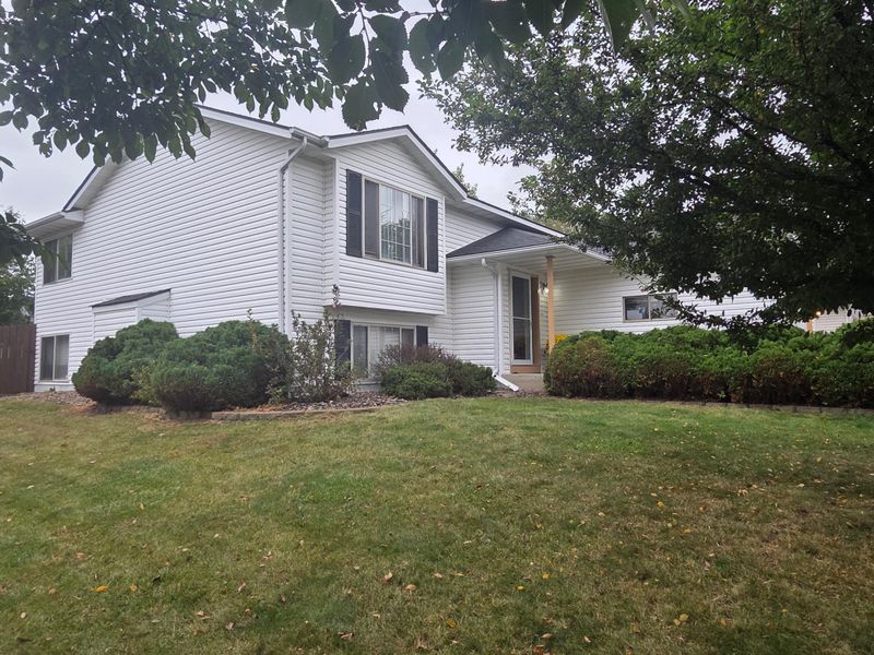 5901 Redbud Ln NW, Rochester, MN 55901