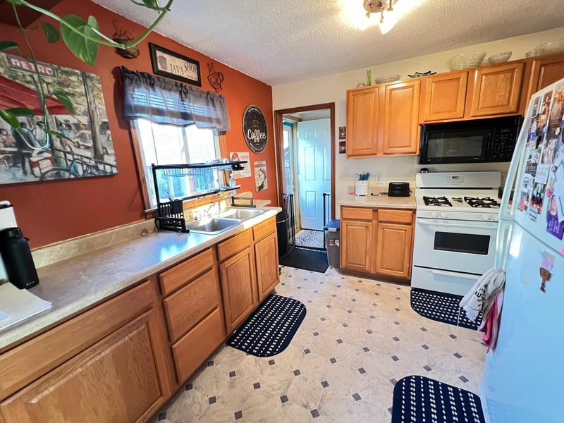 423 Robert St, Ostrander, MN 55961