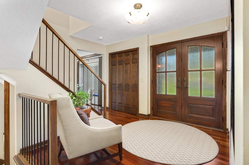 4277 Colleen Cir, Arden Hills, MN 55112