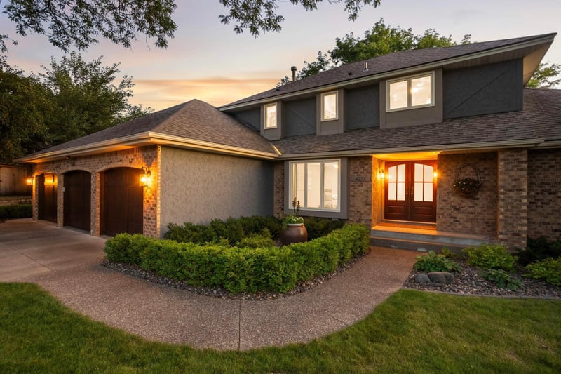 4277 Colleen Cir, Arden Hills, MN 55112