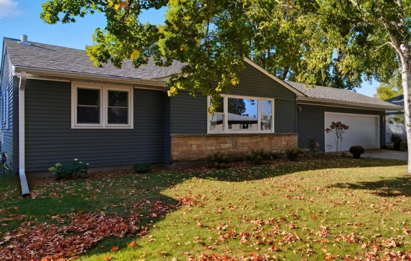 106 E Chandler St, Arlington, MN 55307