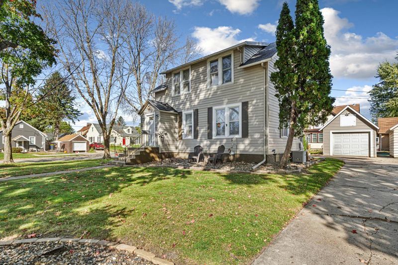 604 2nd St NE, Faribault, MN 55021