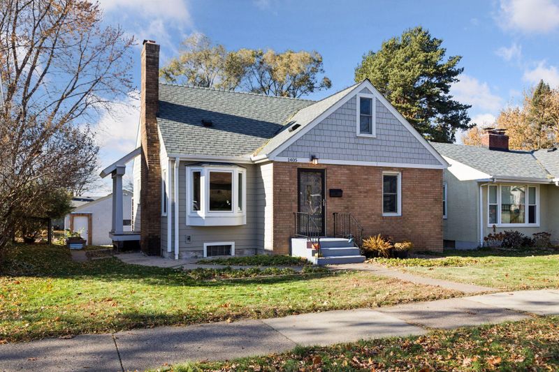 1405 Schletti St, Saint Paul, MN 55117