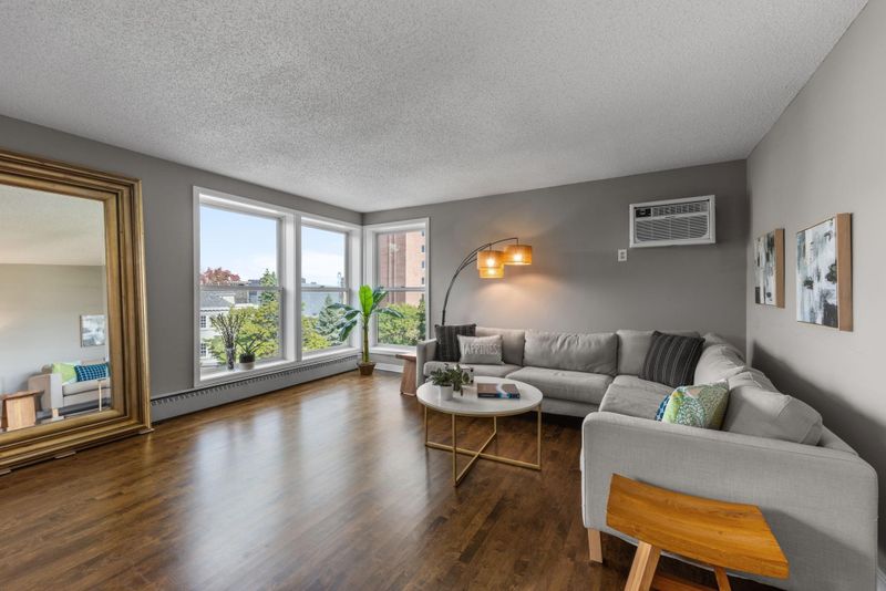821 Douglas Ave #301, Minneapolis, MN 55403