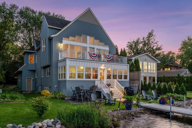 2819 Mckenzie Point Rd, Minnetonka, MN 55391