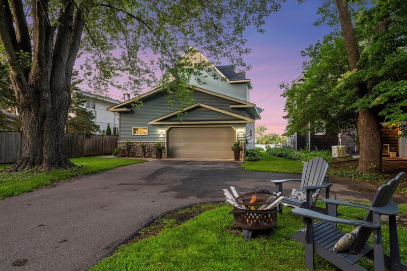 2819 Mckenzie Point Rd, Minnetonka, MN 55391