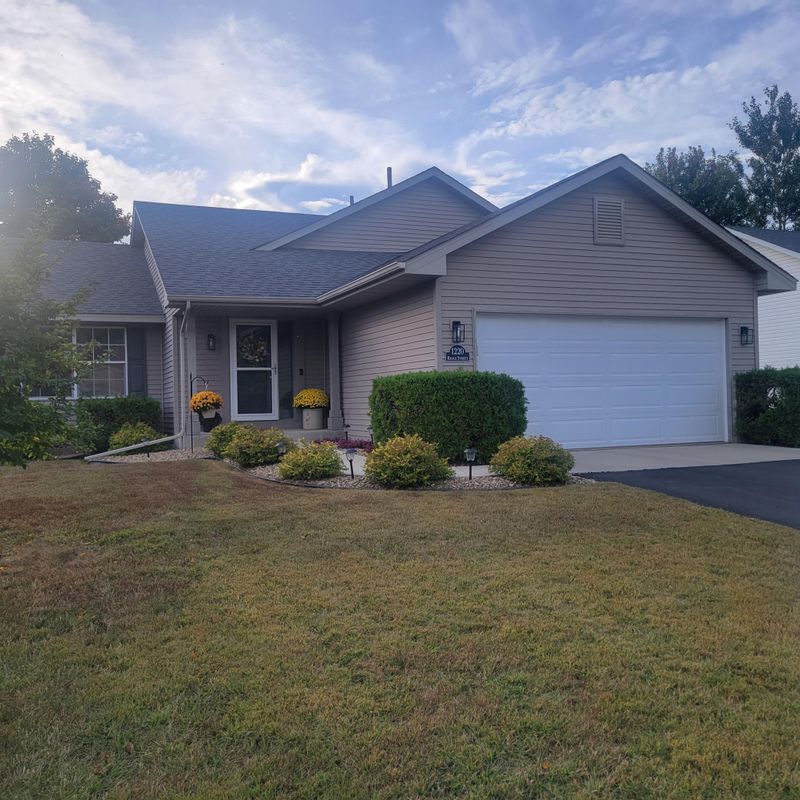 1220 Ridge St, Jordan, MN 55352
