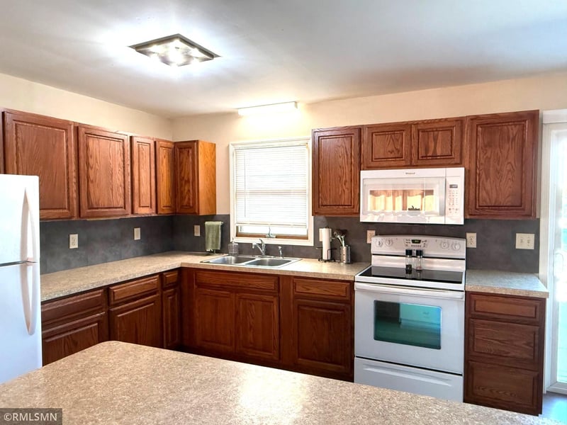 701 Louisiana Ave, Adrian, MN 56110