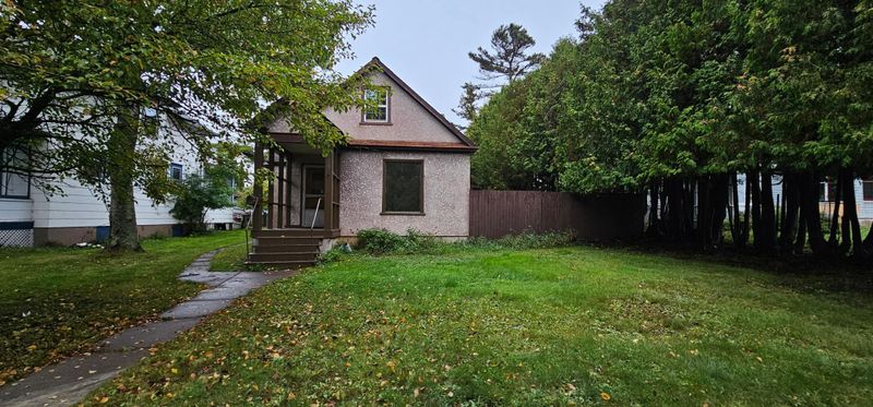 129 3rd Ave, Two Harbors, MN 55616