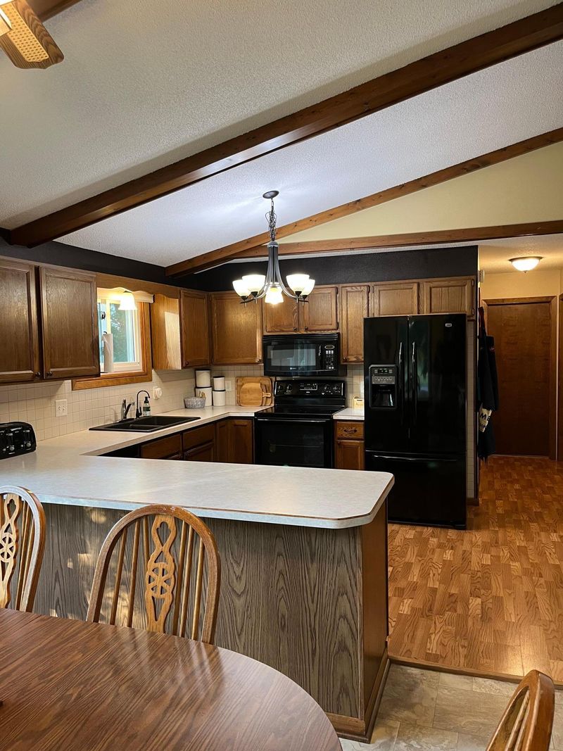 1500 River Rd, Windom, MN 56101
