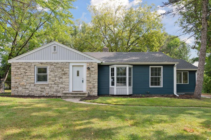 3401 Meadow Ln, Minnetonka, MN 55345
