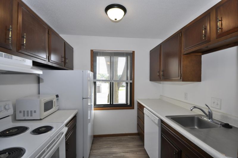 2011 Viking Dr NW #27, Rochester, MN 55901