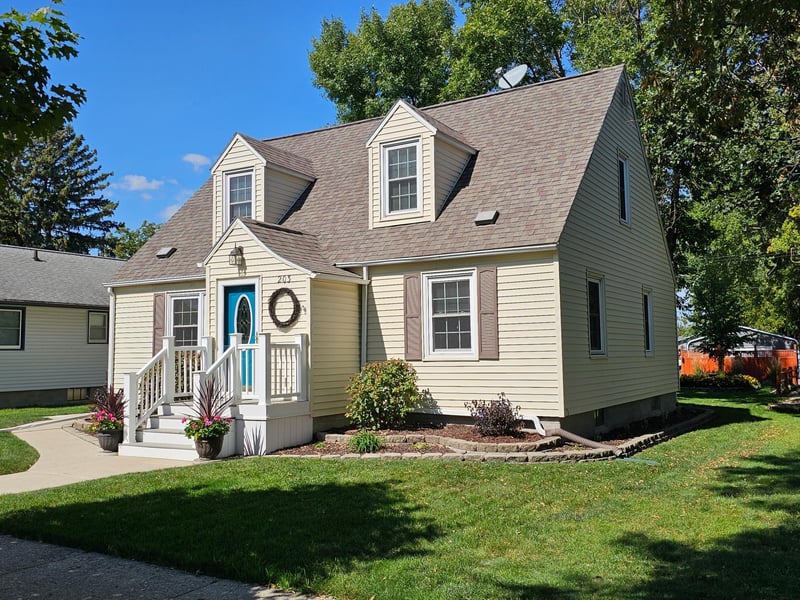 203 3rd Ave E, Lamberton, MN 56152