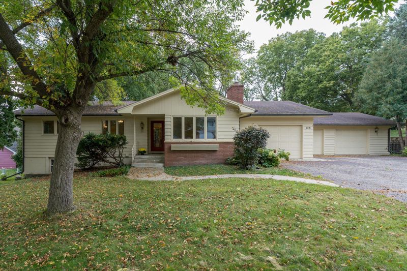 818 Evenson St, Saint Peter, MN 56082