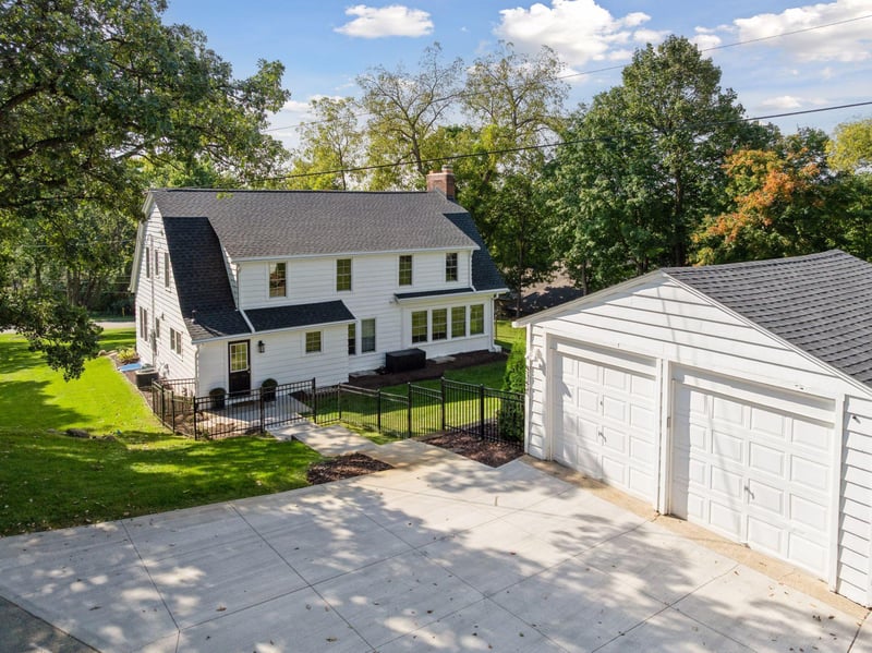 5350 Saint Albans Bay Rd, Shorewood, MN 55331