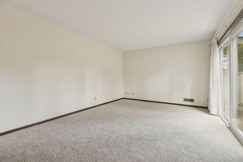 1036 Carmel Ct, Shoreview, MN 55126