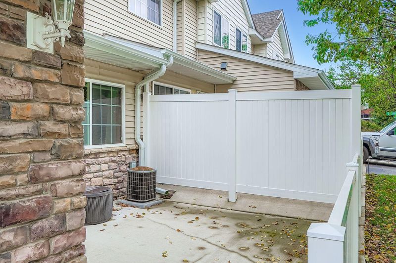 3275 Coleshire Pa #24, Rosemount, MN 55068