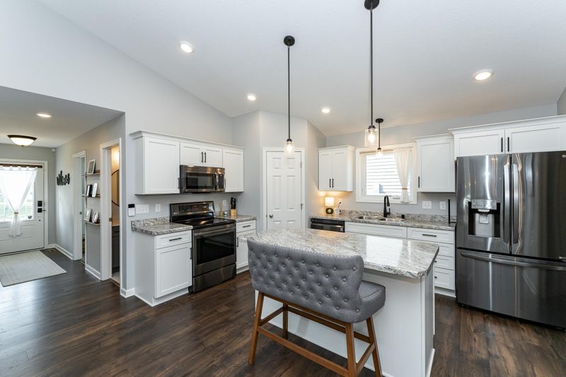 6019 51st St NW, Rochester, MN 55901