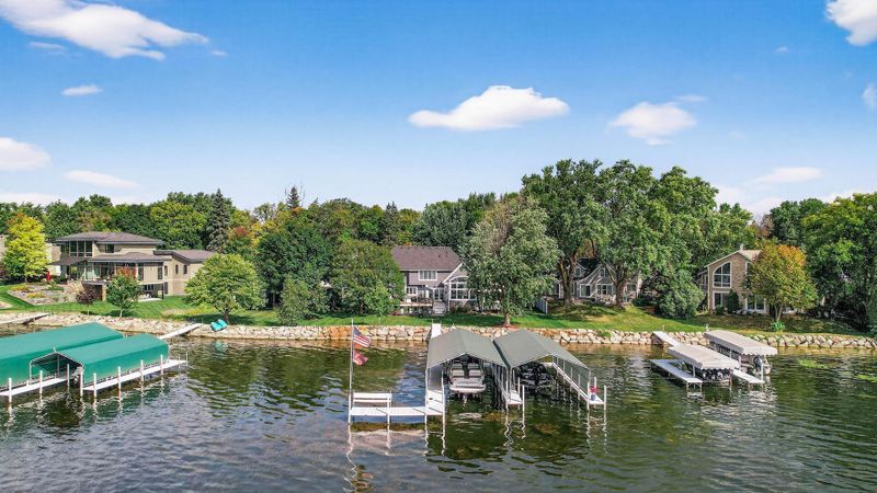 5133 Emerald Dr, Mound, MN 55364