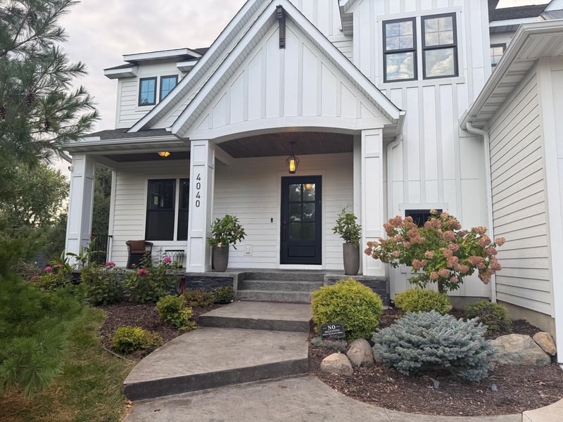 4040 Tonkawood Rd, Minnetonka, MN 55345