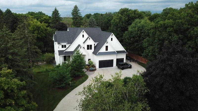 4040 Tonkawood Rd, Minnetonka, MN 55345