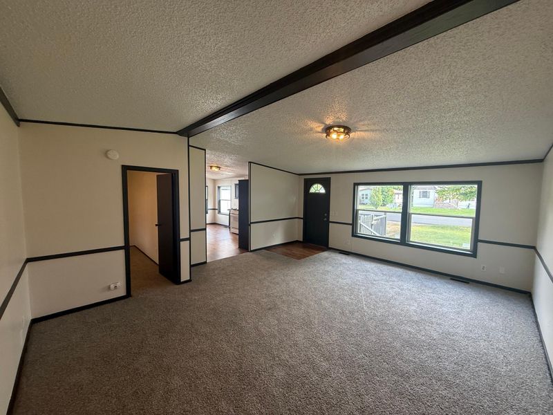 490 California St NW, Hutchinson, MN 55350