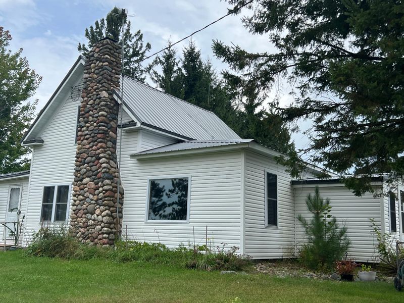 2432 40th St, Cumberland, WI 54829