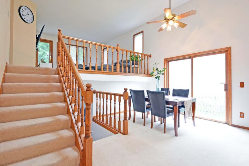 1865 Deer Hills Trl, Eagan, MN 55122