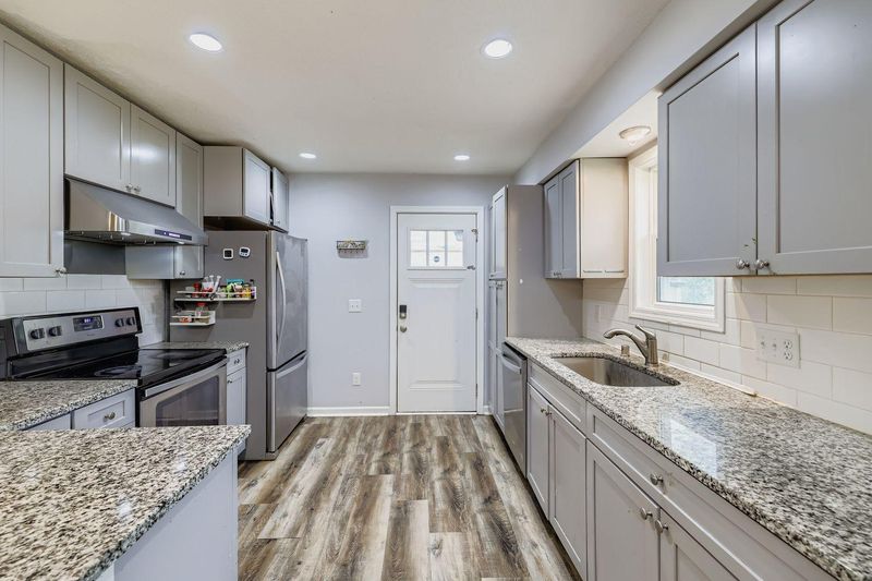 2619 65th Ave N, Brooklyn Center, MN 55430