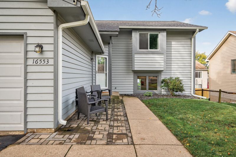 16553 Jersey Ave, Lakeville, MN 55044