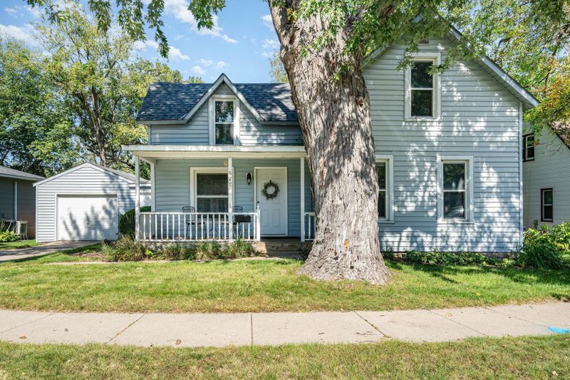 628 4th St W, Hastings, MN 55033