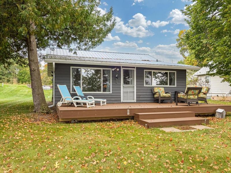 41671 Woodbine St NW, Braham, MN 55006