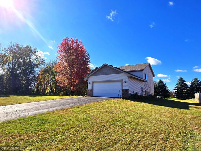750 Morrison Ave S, Annandale, MN 55302